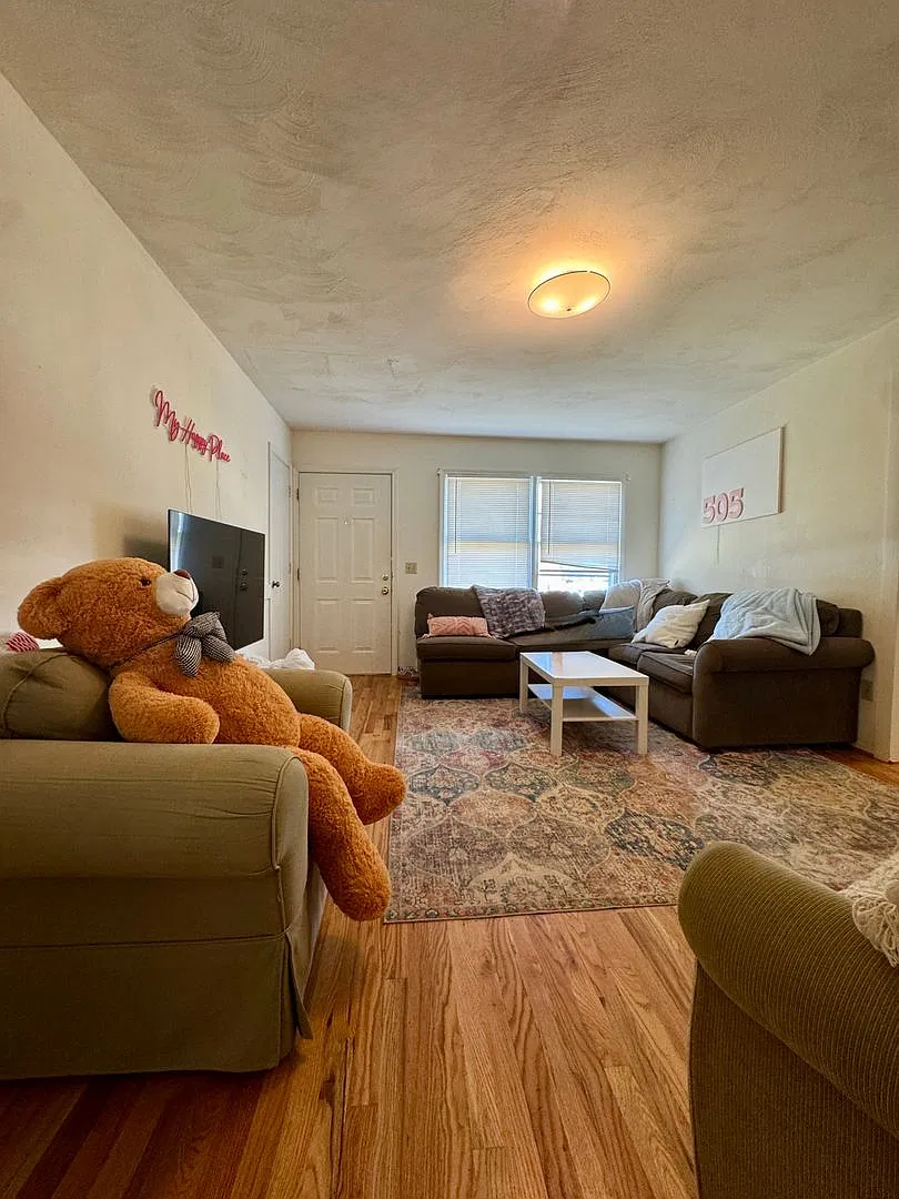 505 Center Street — Photo 4
