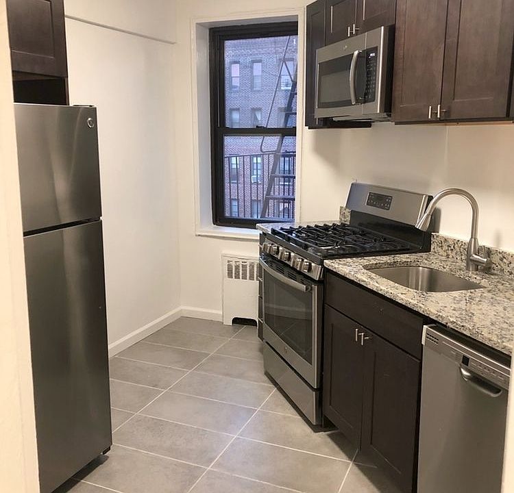 1st image of 13261 Sanford Ave APT 5C
