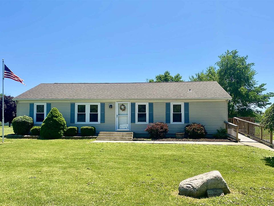 1st image of 35 Lake Ct