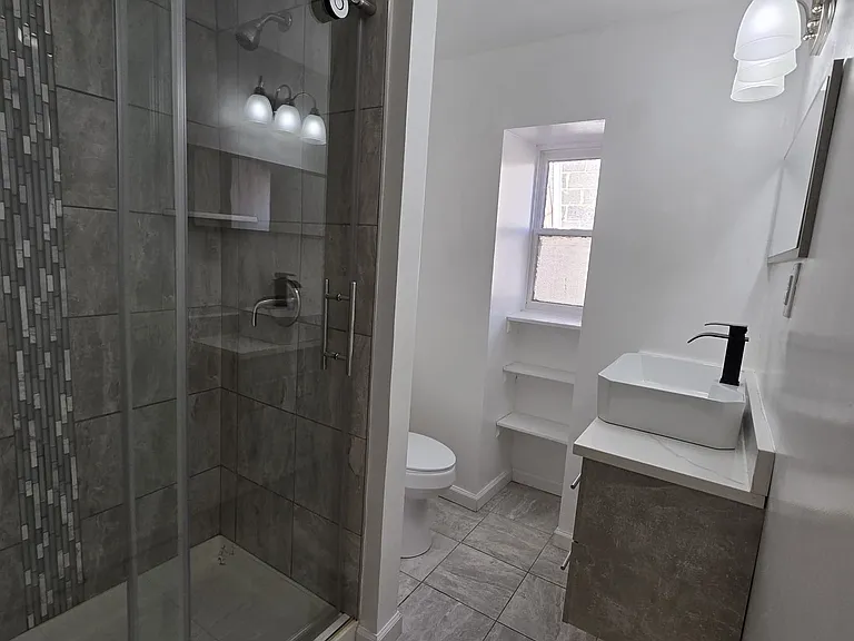 127 Pine St #3 — Photo 3