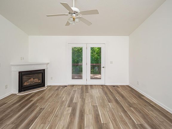 3rd image of 1263 33rd Avenue Cir