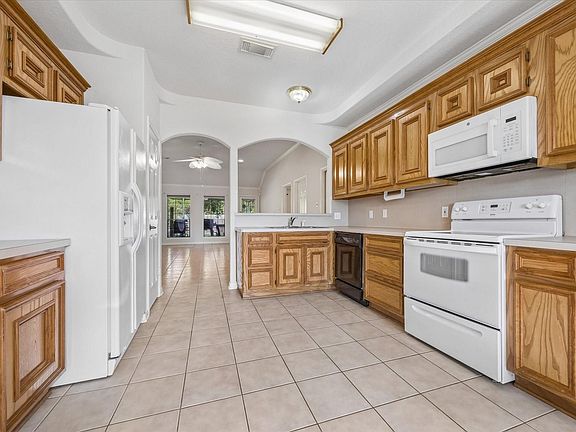 4th image of 4607 Julia Ln