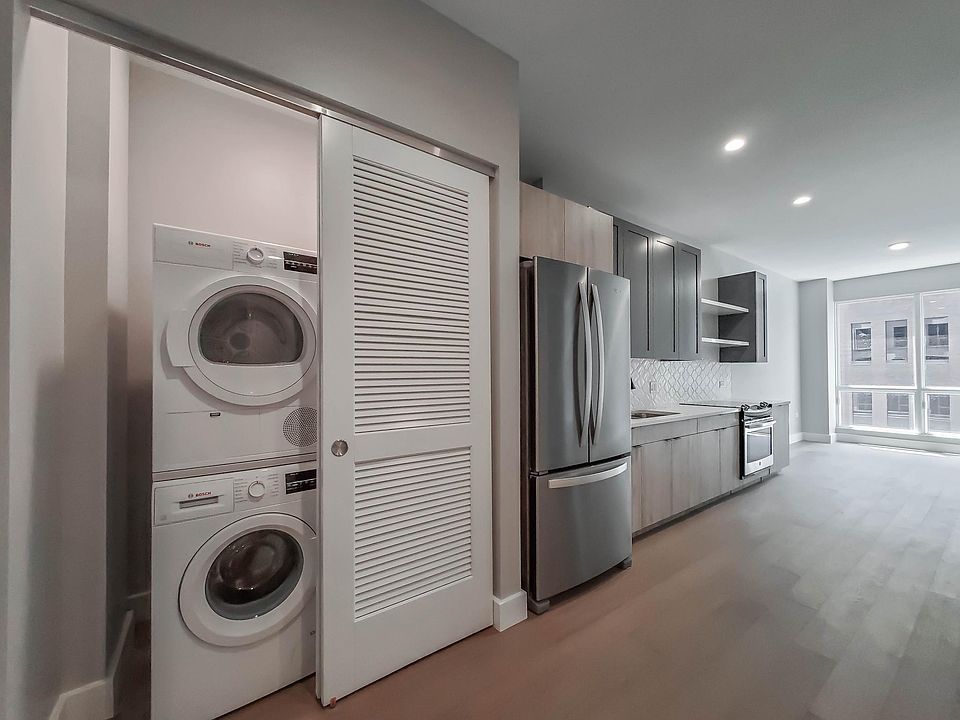 1st image of 1205 N Clark St #507