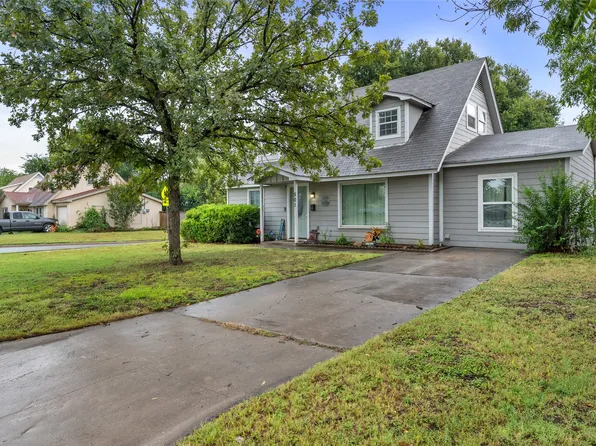 501 NW Newton Dr, Burleson, TX 76028
