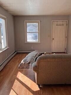 3rd image of 323 Bedford St
