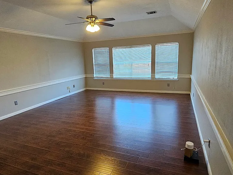 Huge gameroom upstairs