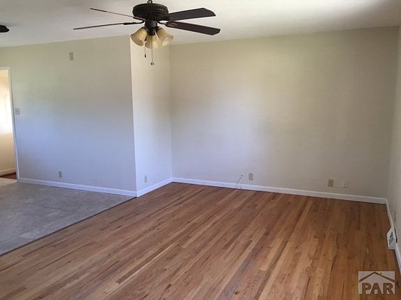 2nd image of 401 E Park Ave