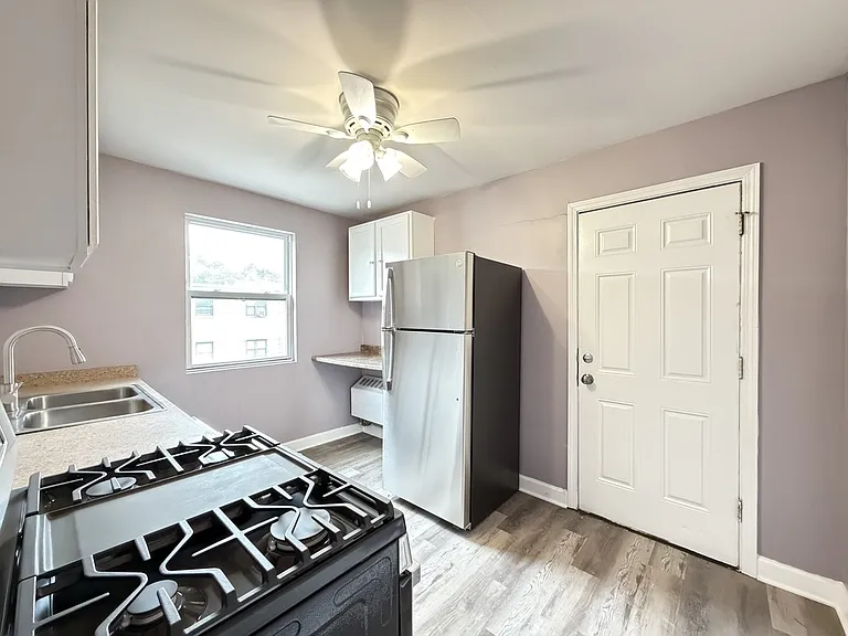 2057 E 72nd St #4 — Photo 8