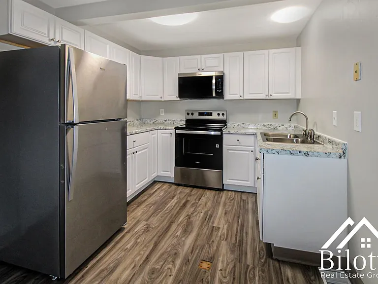 859 Pine Street — Photo 7