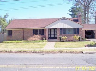 70 Hubbard Rd, Hartford, CT 06114