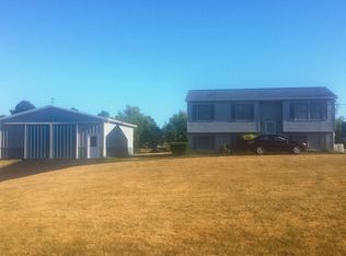 7375 N Bergen Rd, Bergen, NY 14416