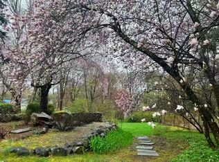 1000 Forest Ridge Rd #1, Weston, MA 02493