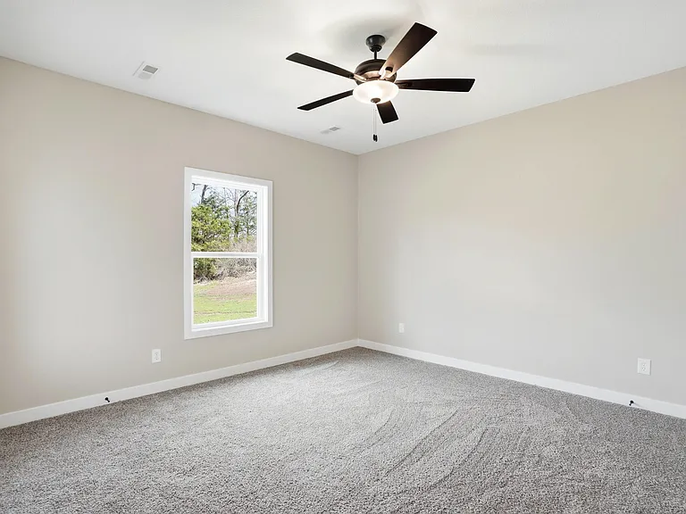 1048 Stonehaven Dr — Photo 14