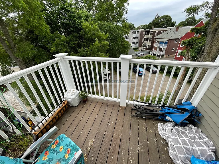 549 Washington St #6 — Photo 4