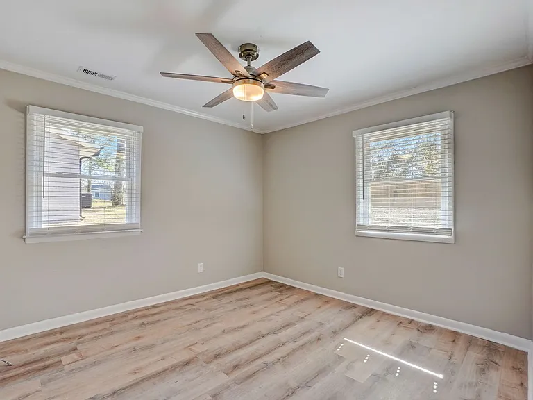 Gorgeously Renovated Apartments — Photo 35