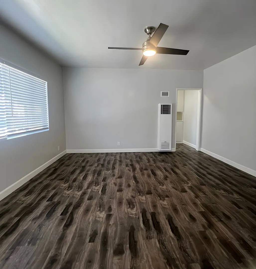 2 bed, 1.0 bath, 900 sqft, $2,450 — Photo 3