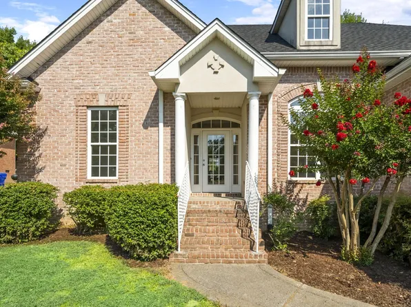201 Fieldstone Dr, White House, TN 37188
