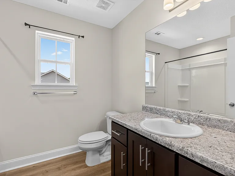 100 Centennial Ct — Photo 10