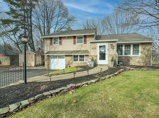 4060 Davisville Rd, Hatboro, PA 19040