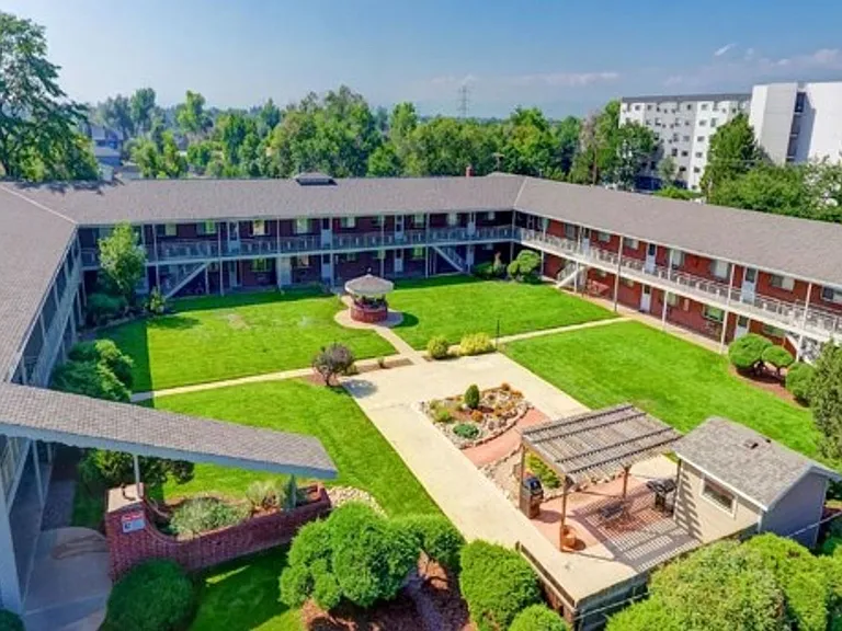 Lampliter Apartments — Photo 31