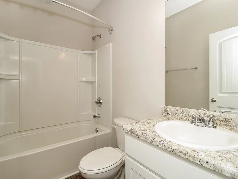 357 Daffodil Dr — Photo 16