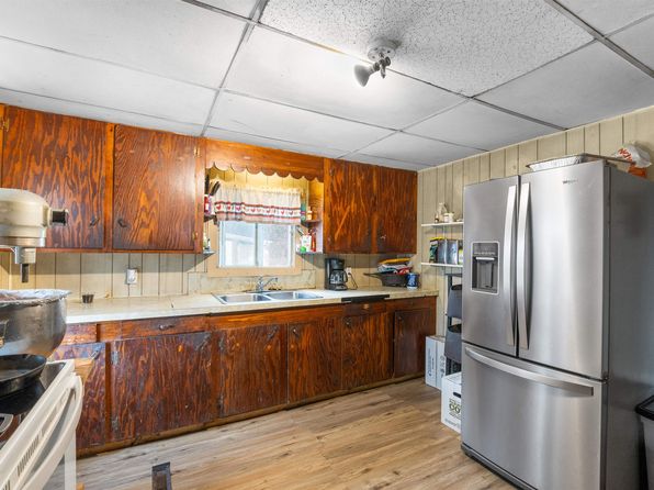 8 Phillips Drive, Colebrook, NH 03576