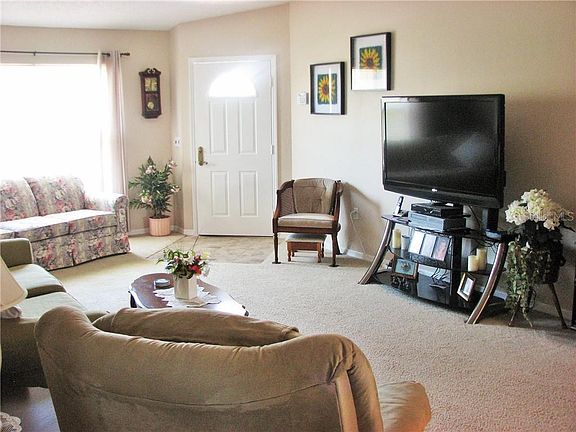 5th image of 1837 Prairie Dunes Cir S