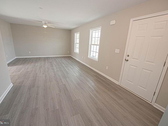 5th image of 241 Morgans Ct