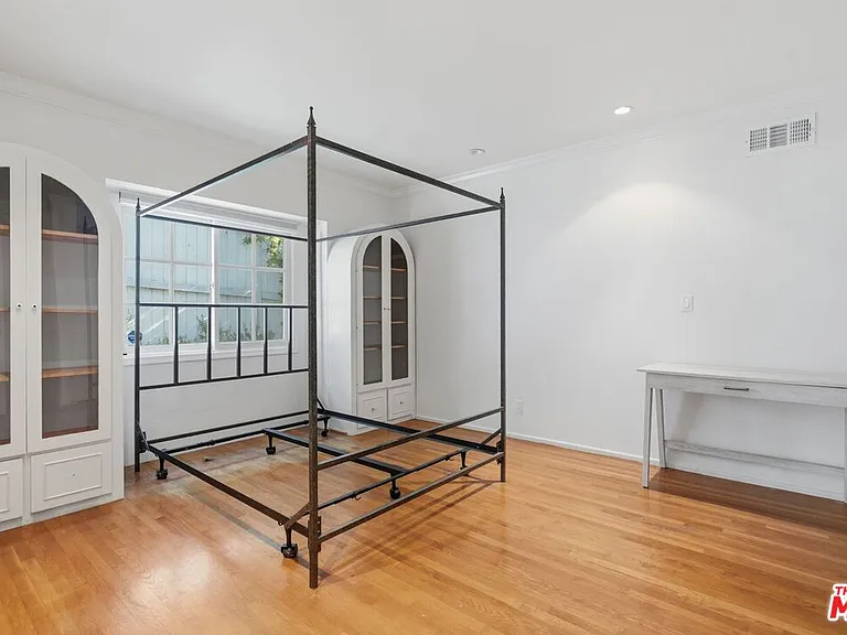510 Toyopa Dr — Photo 23