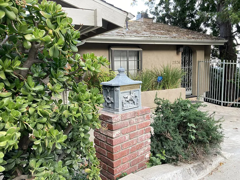 2526 Vasanta Way — Photo 8