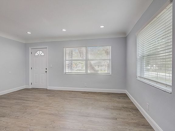 4th image of 3495 17th Ave S