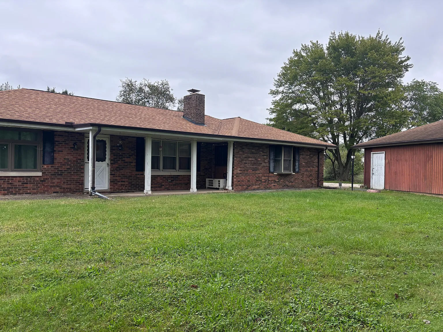 2 bed, 1977 sqft, $2,050 — Photo 1