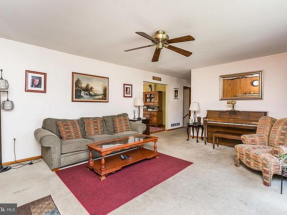 5th image of 4105 Autumn Dr