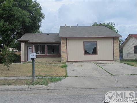 1st image of 5923 Whispering Lake St