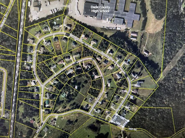 27 Bernice Dr, Trenton, GA 30752