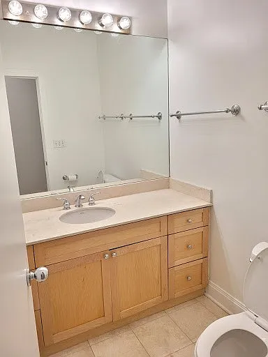 1216 N Lasalle St #2 — Photo 1