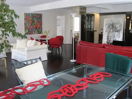 Sold by Luxus Manhattan Realty | media 1