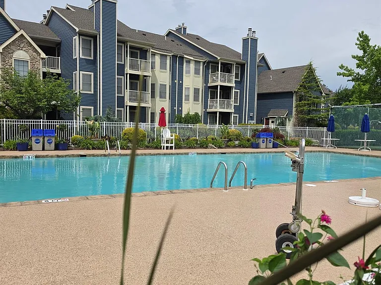 268 Crosspointe Dr — Photo 13