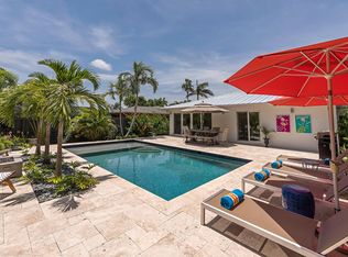 688 104th Ave N, Naples, FL 34108