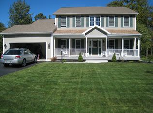 15 Domenico Dr, Glenmont, NY 12077