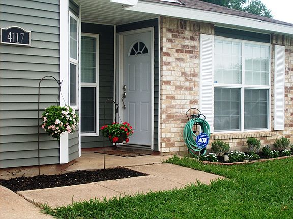 3rd image of 4117 Spindletree Ln