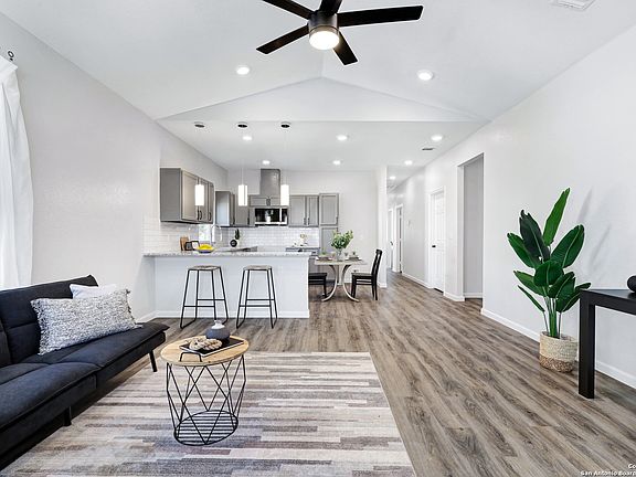 5th image of 1838 Clamp Ave