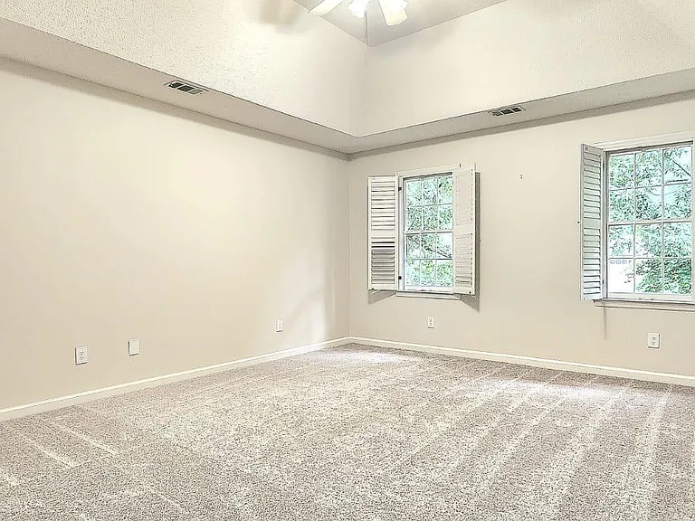 11165 Wilshire Chase Dr — Photo 19