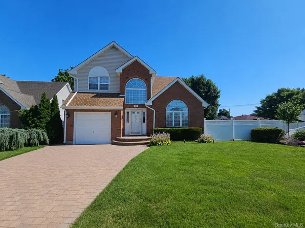 126 Washington Avenue, Roosevelt, NY 11575