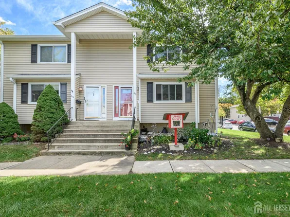 46 Davids Ct, Dayton, NJ 08810