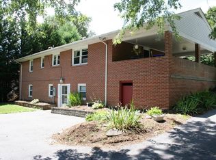 1009 Draper Rd SW APT A, Blacksburg, VA 24060