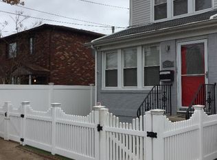 19005 117th Rd, Saint Albans, NY 11412