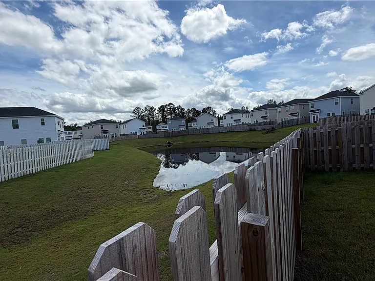 37 Stetson Dr — Photo 12
