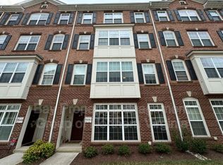 42527 Highgate Ter, Ashburn, VA 20148