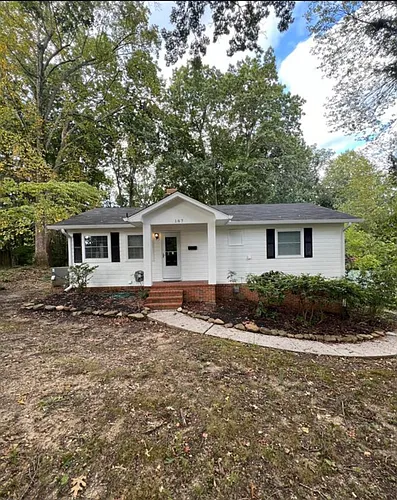 187 California Ave Photo 1